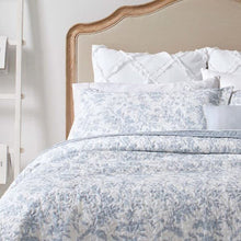 Laura Ashley Home - King Size Quilt Set, Cotton Reversible Bedding, Lightweight Home Decor for All Seasons (Spa Blue, King)