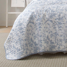 Laura Ashley Home - King Size Quilt Set, Cotton Reversible Bedding, Lightweight Home Decor for All Seasons (Spa Blue, King)