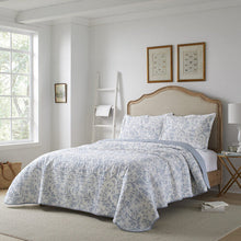 Laura Ashley Home - King Size Quilt Set, Cotton Reversible Bedding, Lightweight Home Decor for All Seasons (Spa Blue, King)