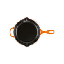 Le Creuset Signature Enamelled Cast Iron Skillet Frying Pan With Helper Handle and Two Pouring Lips, 23 cm, Volcanic, 20182230900422