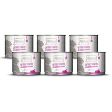 '- Premium wet food for cats - juicy pork on tasty carrots, 6 pack (6 x 200 g), grain-free with extra meat.