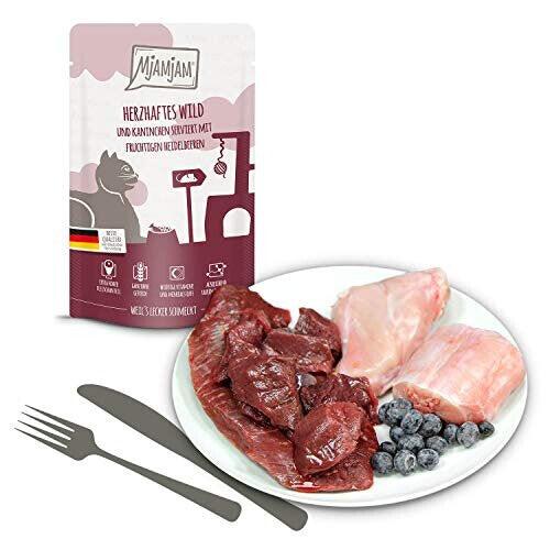 '- premium wet food for cats - Quetschie - hearty game & rabbit with fruity blueberries, pack of 12 (12 x 125 g), grain-free with extra meat